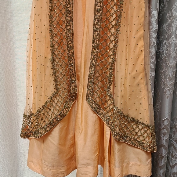 Women's Indian Bridal Tunic Lehenga Dress - Picture 3 of 12